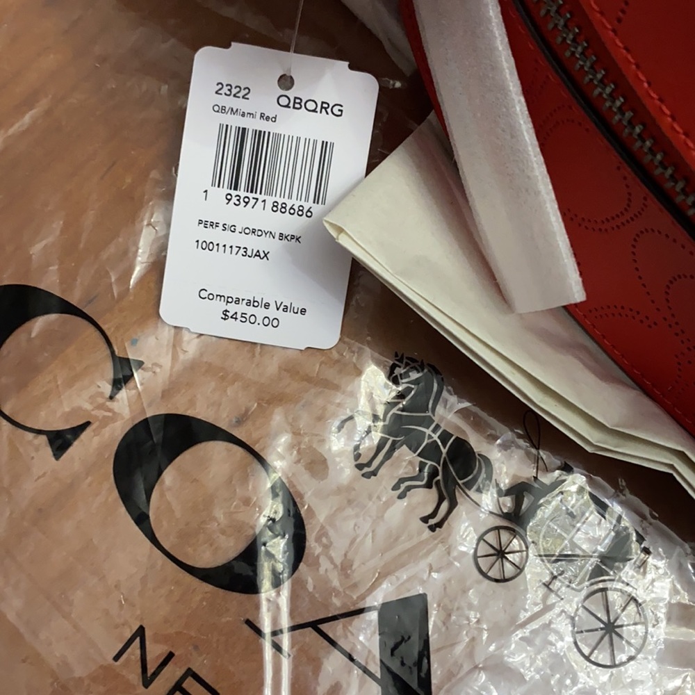 COACH BACKPACK IN SIGNATURE LEATHER - Picture 7 of 8